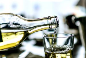 Mariniranje vino u boci PIXABAY