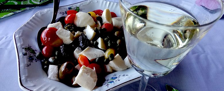 Mariniranje salat and wine Foto M Jablanov